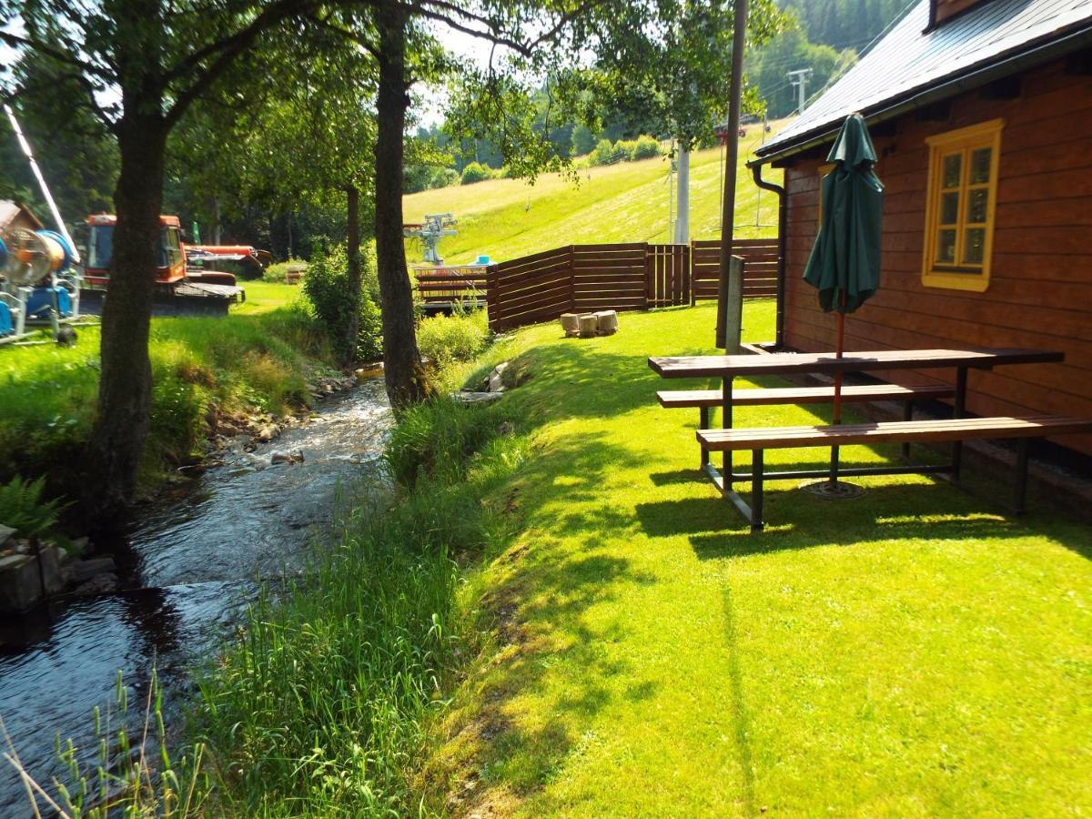Stara Ves Czech Lodge מראה חיצוני תמונה